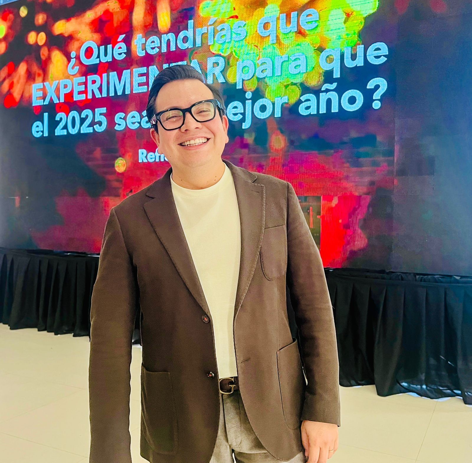 - Arturo Domínguez